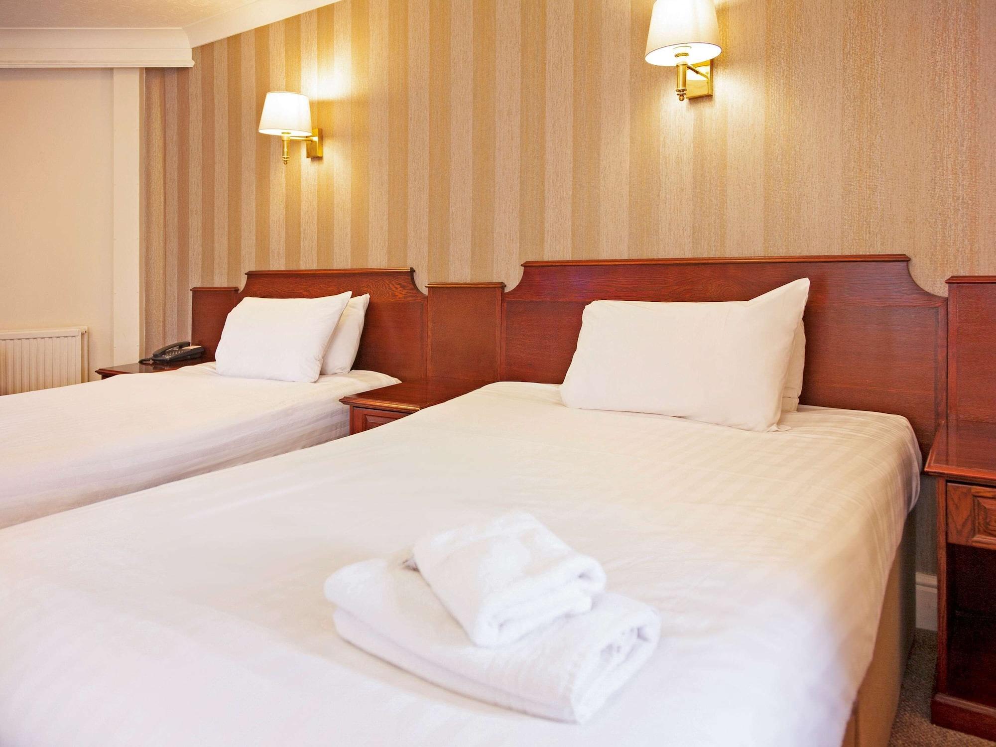 Bredbury Hall Hotel Stockport Ngoại thất bức ảnh