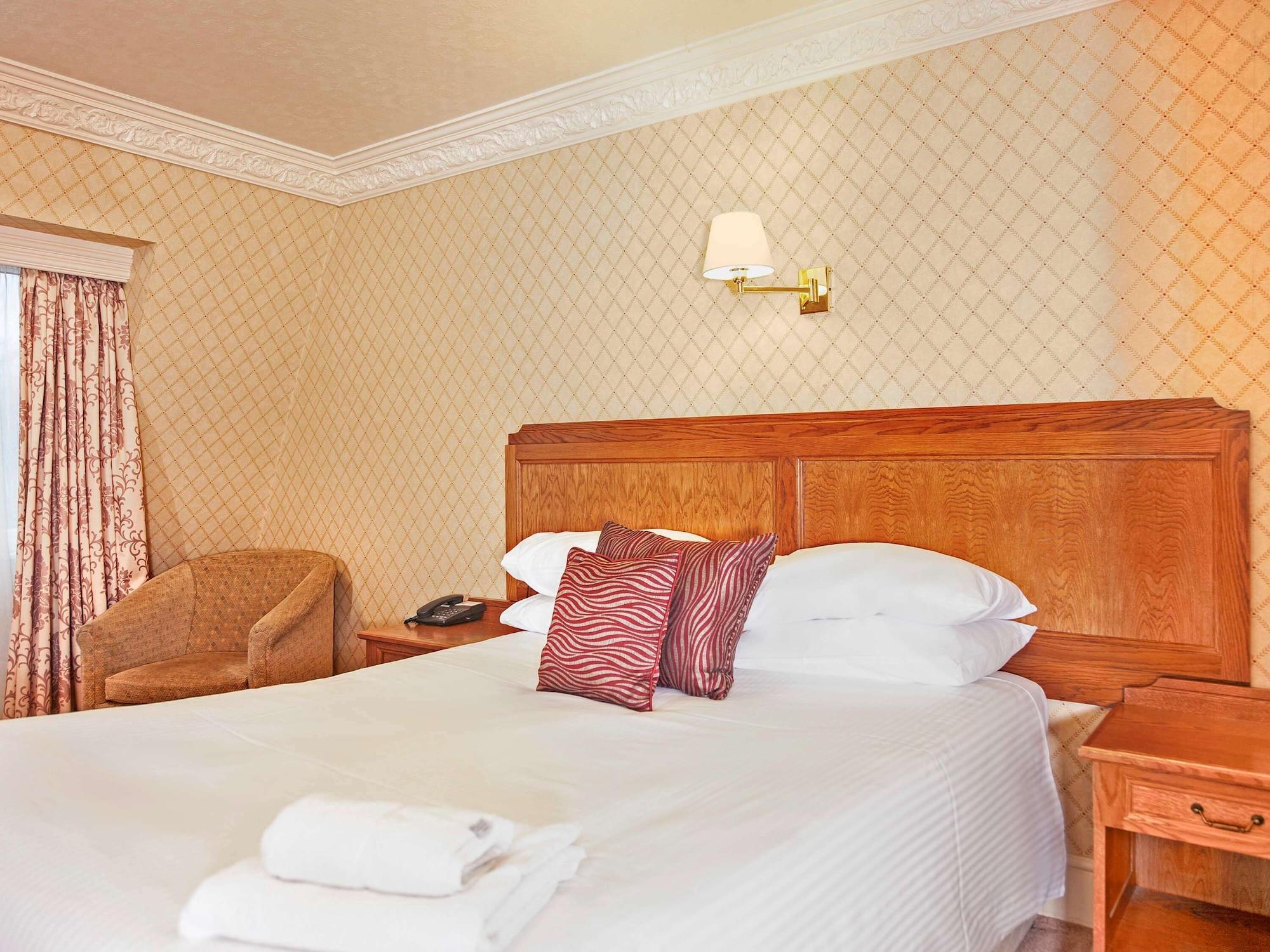 Bredbury Hall Hotel Stockport Ngoại thất bức ảnh